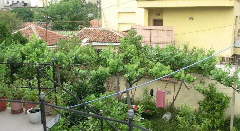 Old Town Rooms Tirana Exteriör bild