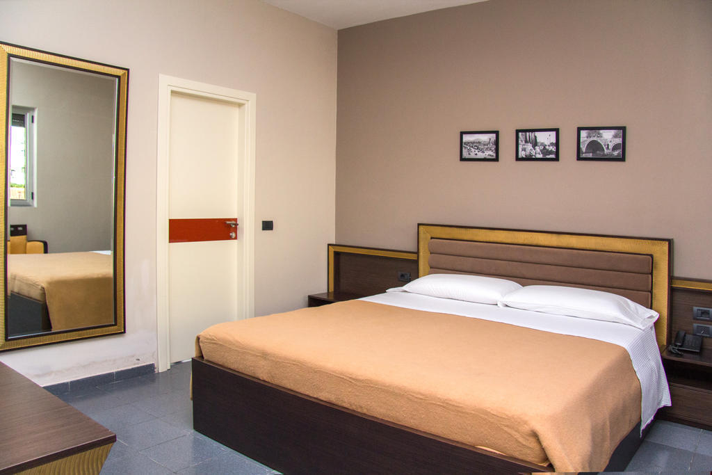 Old Town Rooms Tirana Rum bild